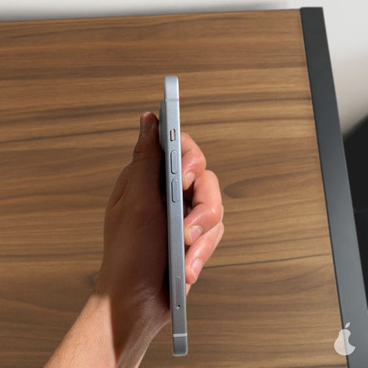 iPhone 15 normal - Image 1